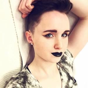 Meet your Posher, Fiona